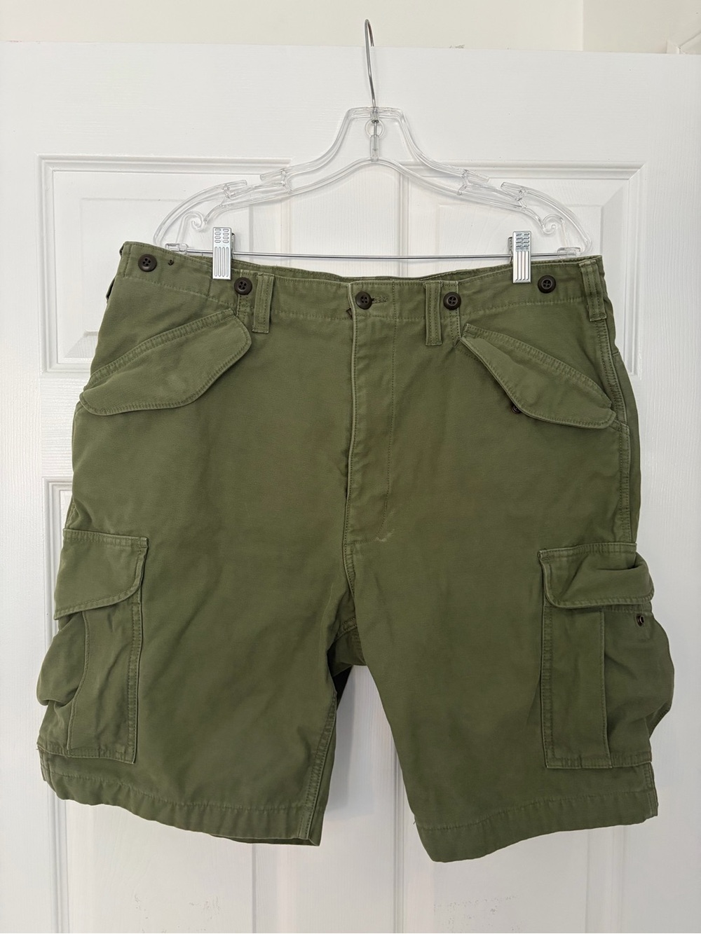 Filson Tropical Poplin Cargo Shorts in Olive Green Size 34 GREAT CONDITION